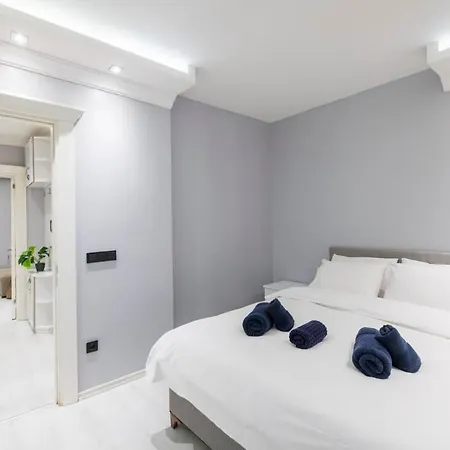 Comfortable W/ac In Cihangir