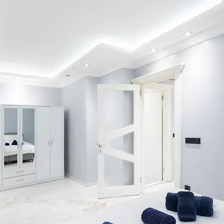 Comfortable W/ac In Cihangir